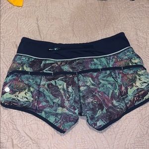 Lululemon Speed Shorts 2.5” - Size 4